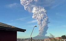 ​Chile báo động đỏ vì núi lửa phun trào