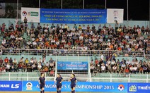 Tại sao không cho mang chai nước  vào sân Thống Nhất?