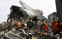 Rơi máy bay Indonesia: Dân thường mua vé  đi máy bay quân sự?