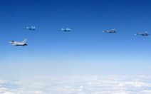 Xem video phản lực Anh chặn 10 máy bay chiến đấu Nga