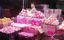 Về chợ sỉ là trái cây Trung Quốc, ra chợ lẻ thành hàng Việt