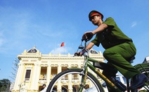 Công an Hà Nội tuần tra bằng xe đạp