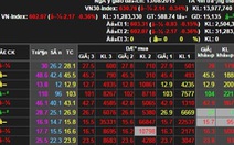 Nhà đầu tư thế giới đổ vào vàng, VN-Index đỏ bảng