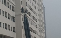 Cháy chung cư 35 tầng, điều xe thang cứu hàng chục người
