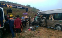 Xe đón dâu gặp nạn trên đường cao tốc, 2 người chết