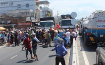 Người dân gây tắc nghẽn  quốc lộ 1 để phản đối dự án