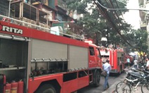 Cháy lớn tại một khu tập thể ở Hà Nội