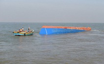 Chìm tàu ở sông Soài Rạp: Đội cứu hộ rút khỏi hiện trường