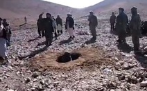 Một phụ nữ Afghanistan bị ném đá đến chết