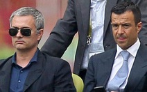 “Mourinho sẽ giúp Chelsea vượt qua khó khăn”