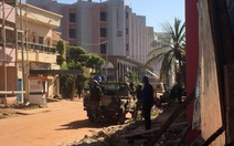 Xem video vụ tấn công khủng bố tại khách sạn Mali