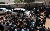 ​Mali săn lùng ba nghi can tấn công khách sạn