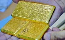 ​Giá vàng trụ ở mức cao, USD về mức 22.500 đồng/USD