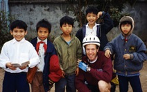 Ted Osius đạp xe xuyên Việt