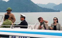 ​Angelina Jolie, Brad Pitt "nắm tay nhau và cười suốt" ở Hạ Long