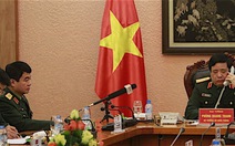 Bộ trưởng Phùng Quang Thanh điện đàm với người đồng cấp Trung Quốc