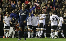 Valencia cầm chân 10 người Real Madrid