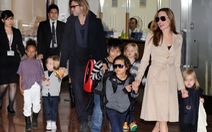 ​Angelina Jolie nhận thêm con nuôi từ khu ổ chuột ở Campuchia
