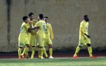 Điểm tin tối 2-2: Hạ Kitchee, Hà Nội T&amp;T đấu với Pohang vào mùng 2 Tết