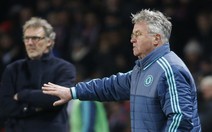 HLV Hiddink: “Cơ hội vẫn nằm trong tay Chelsea”