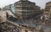Hàng chục người vẫn kẹt trong vụ sập cầu vượt ở Ấn Độ