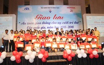 ​Giáo viên và học sinh cả nước giao lưu “An toàn giao thông cho nụ cười trẻ thơ” năm học 2015 - 2016