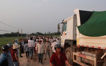 ​Hàng trăm người dân chặn xe tải tông chết người