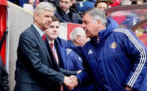 HLV Wenger lo Arsenal mất suất dự Champions League