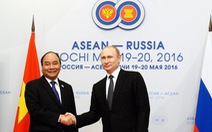 Thủ tướng Nguyễn Xuân Phúc gặp tổng thống Putin