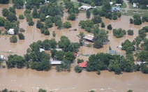 Loạt ảnh Texas bị lũ nhấn chìm, 9 người chết