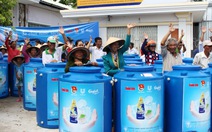 ​Tặng bồn chứa nước cho 50 hộ nghèo huyện Vĩnh Thuận