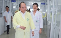 Thủ tướng Nguyễn Xuân Phúc trực tiếp thăm hỏi nạn nhân tàu lật