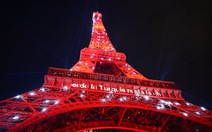 Xem clip tháp Eiffel chiếu sáng kỳ ảo mùa Euro 2016