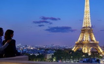 Paris hỡi, người đón ta trong vòng tay