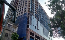 Chốt hoàn tất dỡ tầng 19 nhà 8B Lê Trực trong tháng 8