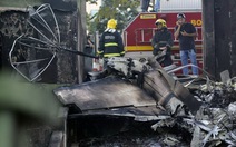 Máy bay rơi trúng xe buýt ở Brazil, 8 người chết