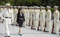 Nghe đọc báo 7-8: Bóng hồng quyền lực ở Bộ Quốc phòng Nhật