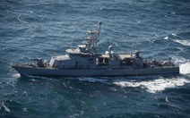 ​Tàu chiến Mỹ bắn cảnh cáo tàu Iran