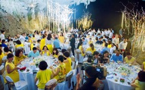 Vẫn tổ chức ăn tiệc trong hang động vịnh Hạ Long 