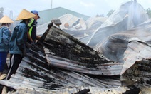Nổ bình khí nén, cháy rụi xưởng sản xuất than tại Cà Mau