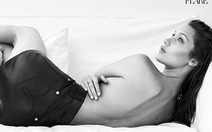 Ngắm người mẫu Bella Hadid quyến rũ trong bộ ảnh đen trắng