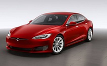 Tesla Model S bị chiếm quyền kiểm soát từ khoảng cách 20km 