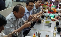 Clip Thủ tướng ăn phở, uống cà phê đá Sài Gòn