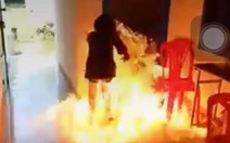 Nữ sinh đốt trường, nguy hiểm trò "Việt Nam nói là làm"