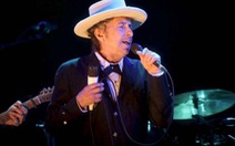 Ủy ban Nobel không liên lạc với Bob Dylan nữa