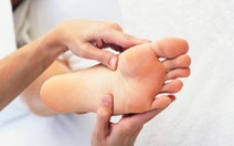 ​Bệnh viêm cân gan lòng bàn chân (bệnh gai gót chân)
