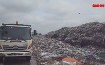 ​Hàng trăm hộ dân khốn khổ vì bãi rác