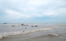 Nhiều tàu cá bị chìm trên biển Bình Thuận