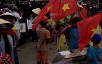 Vụ “quan tài diễu phố”: Kiên quyết di dời chợ Gành Hào