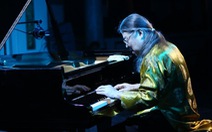Xem huyền thoại piano Yamamoto rưng rưng với nhạc jazz